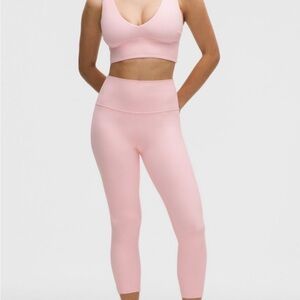 NWT size 6 Lululemon l Light Pink Align High-Rise Crop